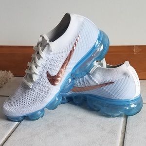 vapormax explorer light
